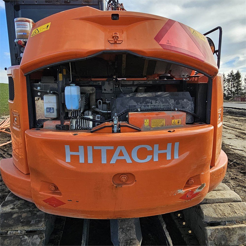 c8fe640c-741b-4d67-a054-f194cb21de19_largesize hitachi zx85usb 6 8t6 3 141 h 2020