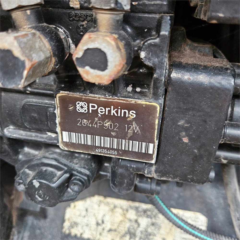 c939c34b-1e8a-4afc-b3ec-4ab440f555c4_largesize massey ferguson 5465 – 109 ch – 5 715 h – 2005