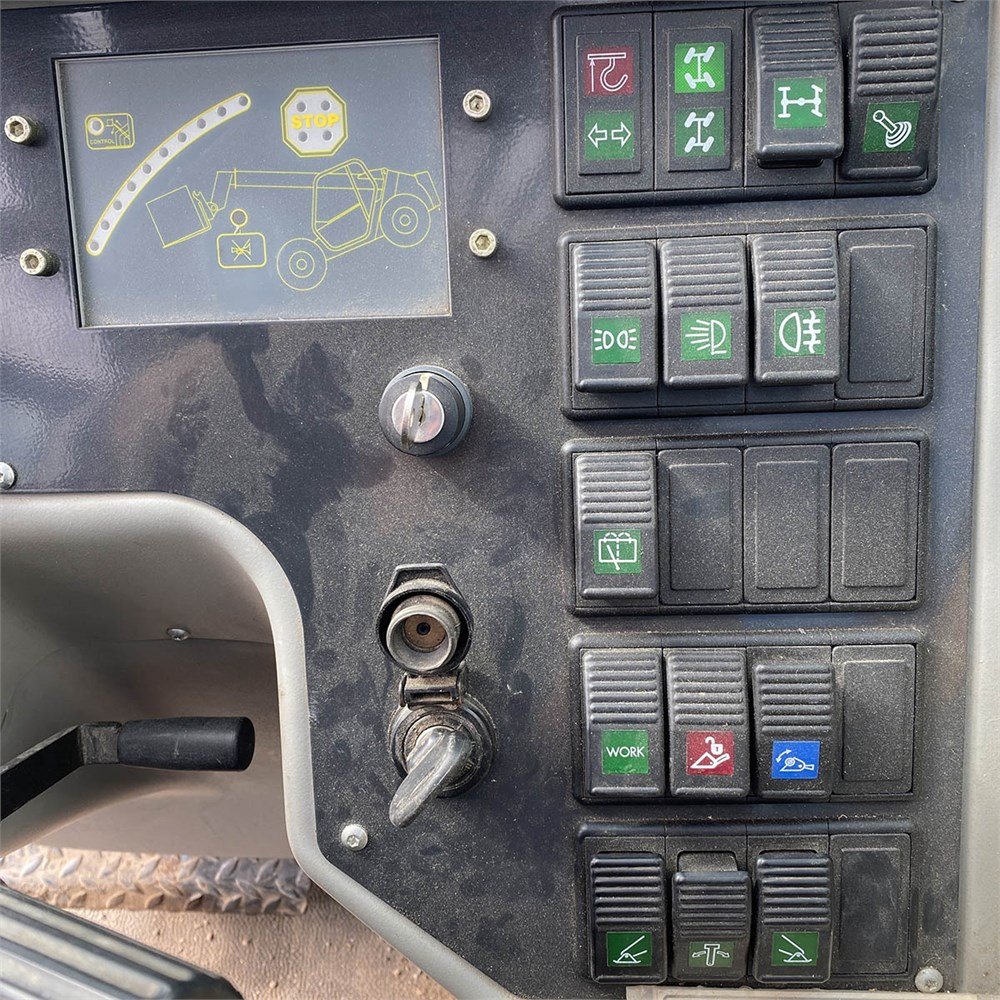 c9ece8d8-f330-4b9c-8f60-dc10b2429f09_largesize bobcat t40170 17,4 m 1 687 h 2006