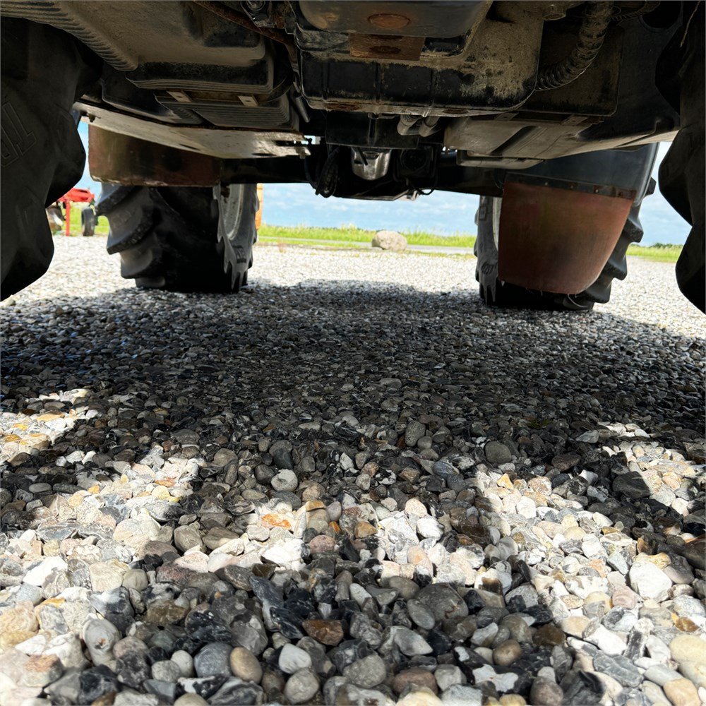 cad8f315-f64c-4ab0-bab2-cc3b43df1ae3_largesize new holland t 7.250 auto command – 200 ch – 2012 – 7 775 h