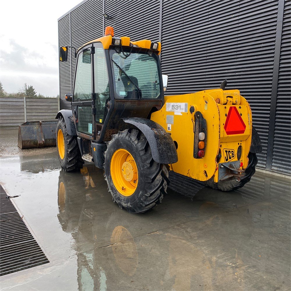 cb973eba-7956-43f3-8f90-a56705e943f7_largesize jcb 531 70 – 7 m – 5 000 h – 2006
