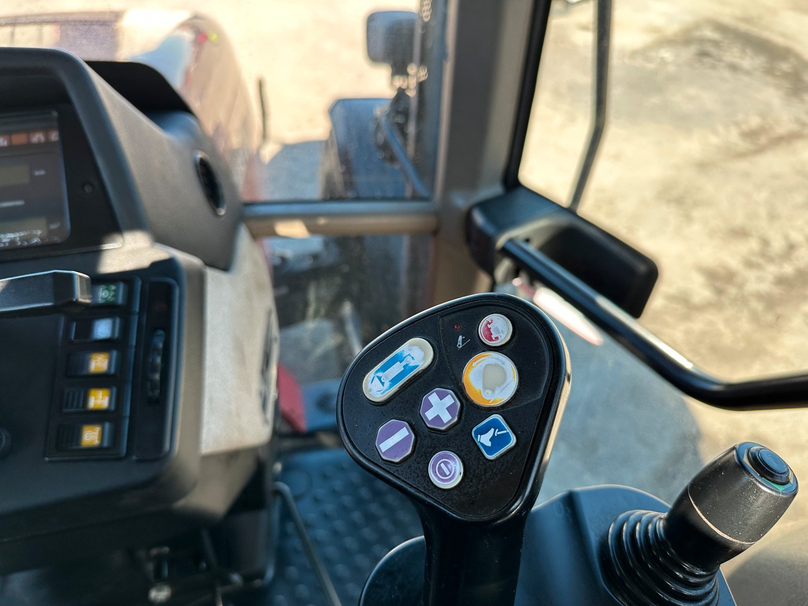 cd578a77-1cc6-4b29-b003-a8794e5083f7 case ih cvx 130 – 130ch – 5 600 h – 2001