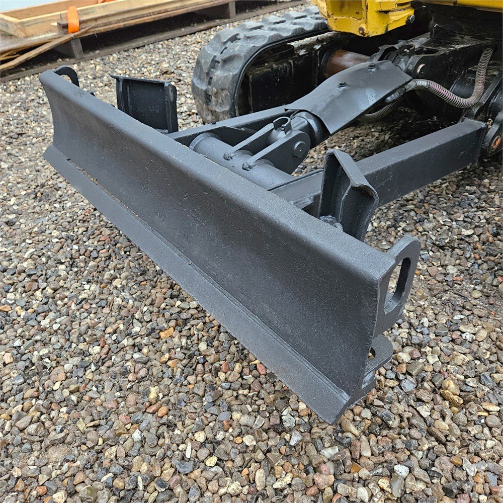 cec726db-e937-47f3-8318-782678bfc6d6_largesize caterpillar 301.6 – 2t – 2 895 h – 2019