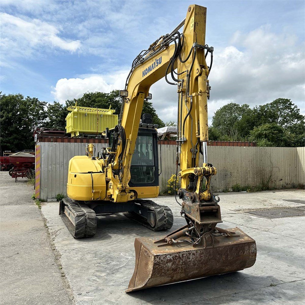 d0468523-2812-4d51-bb6c-6efacdd8babc_largesize komatsu pc88mr 8 8t8 5 250 h 2014