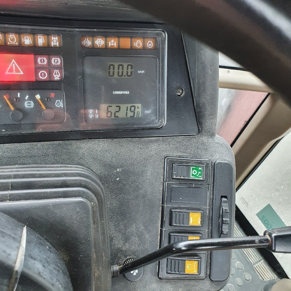 d1ca1113-27a9-402c-b582-22dbba644d56_largesize case ih cvx 170 – 170ch 2007 6 300 h