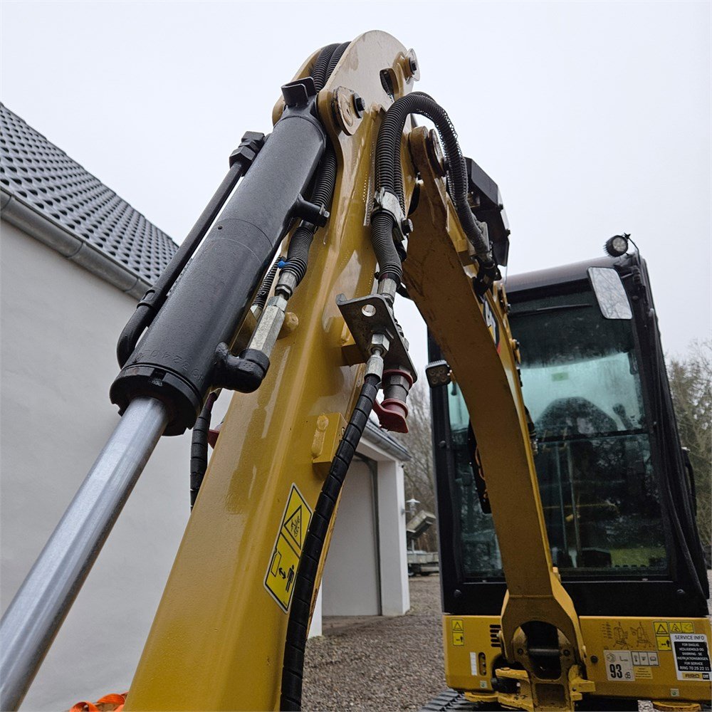 d2d9096c-10df-4027-99cd-f824eb8c82b4_largesize caterpillar 301.6 – 2t – 2 895 h – 2019