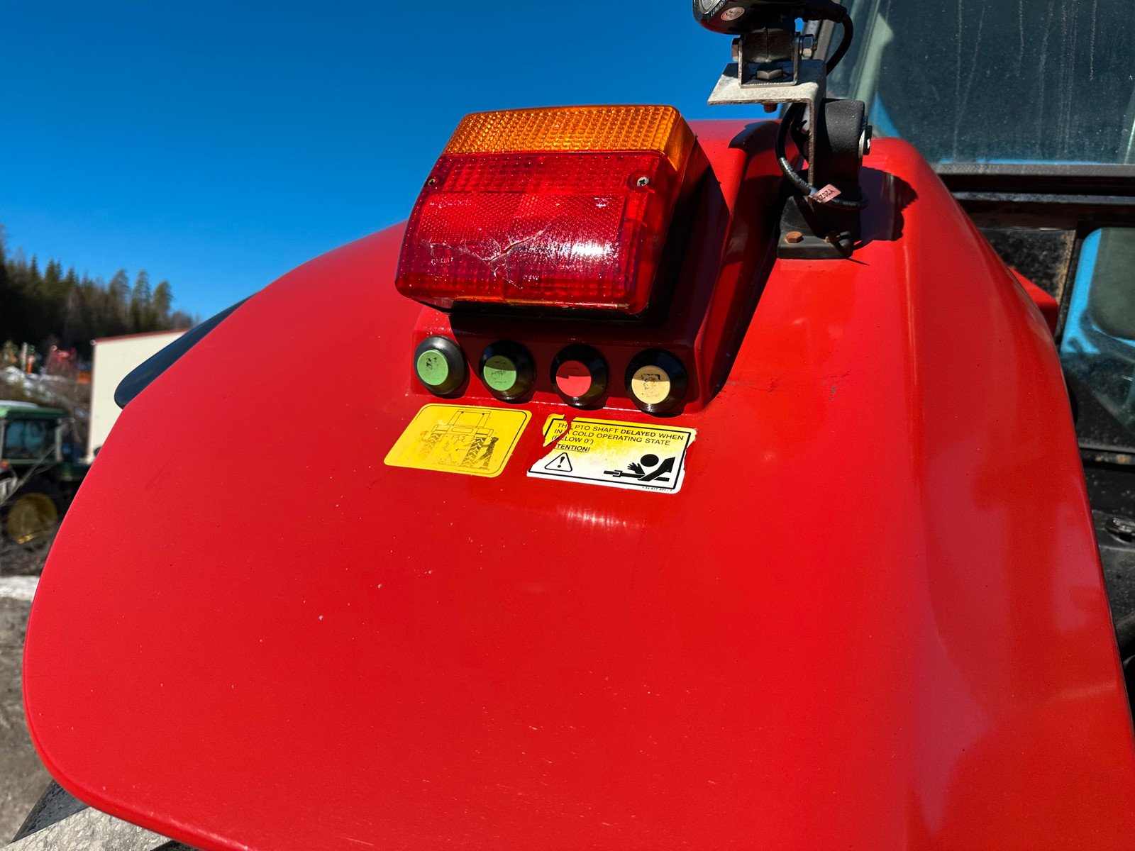 d31d6c99-b1ce-4367-bbba-30f7a0396424 case ih cvx 130 – 130ch – 5 600 h – 2001