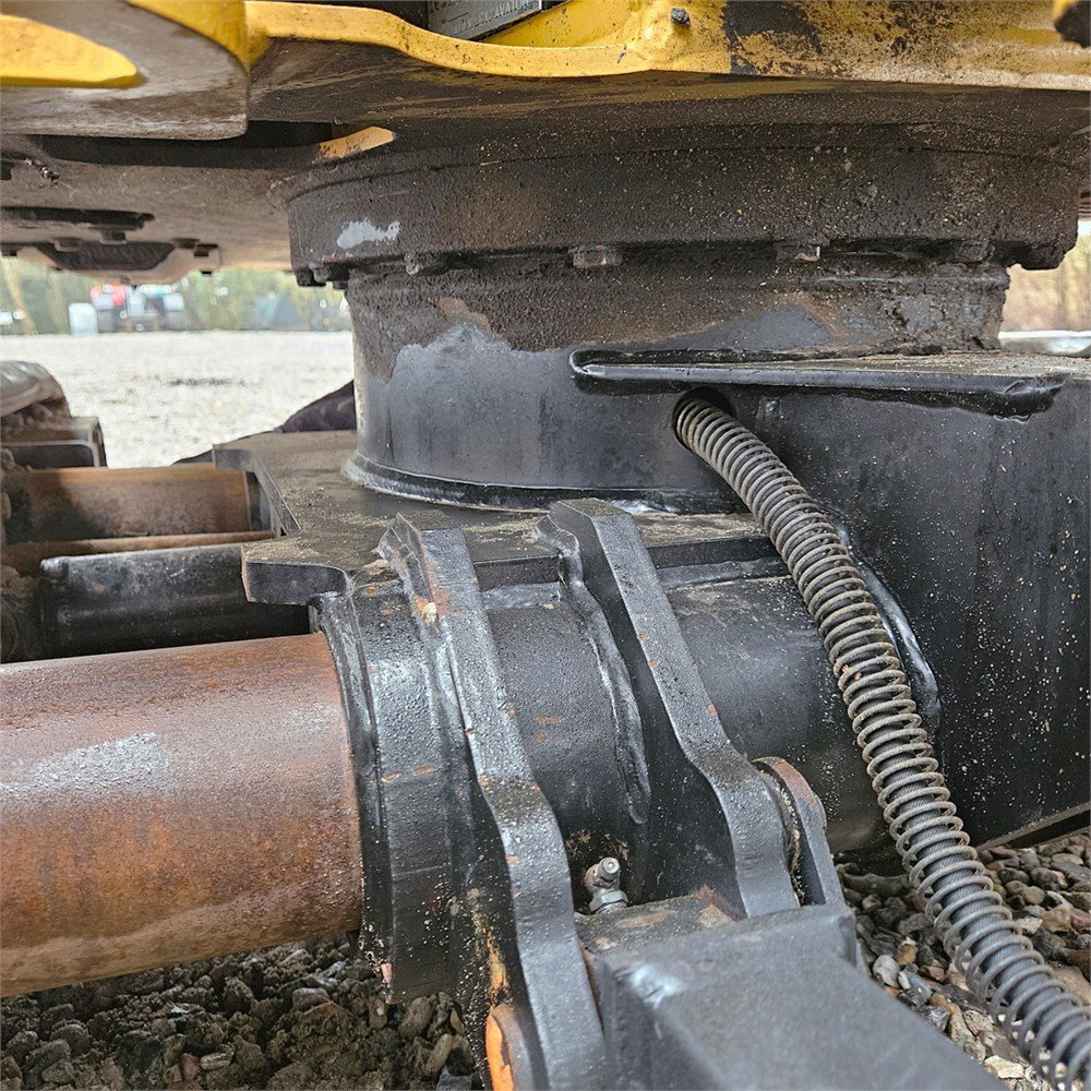 d57080ad-dbca-43d7-84d1-b6d3f3fd0353_largesize caterpillar 301.6 – 2t – 2 895 h – 2019