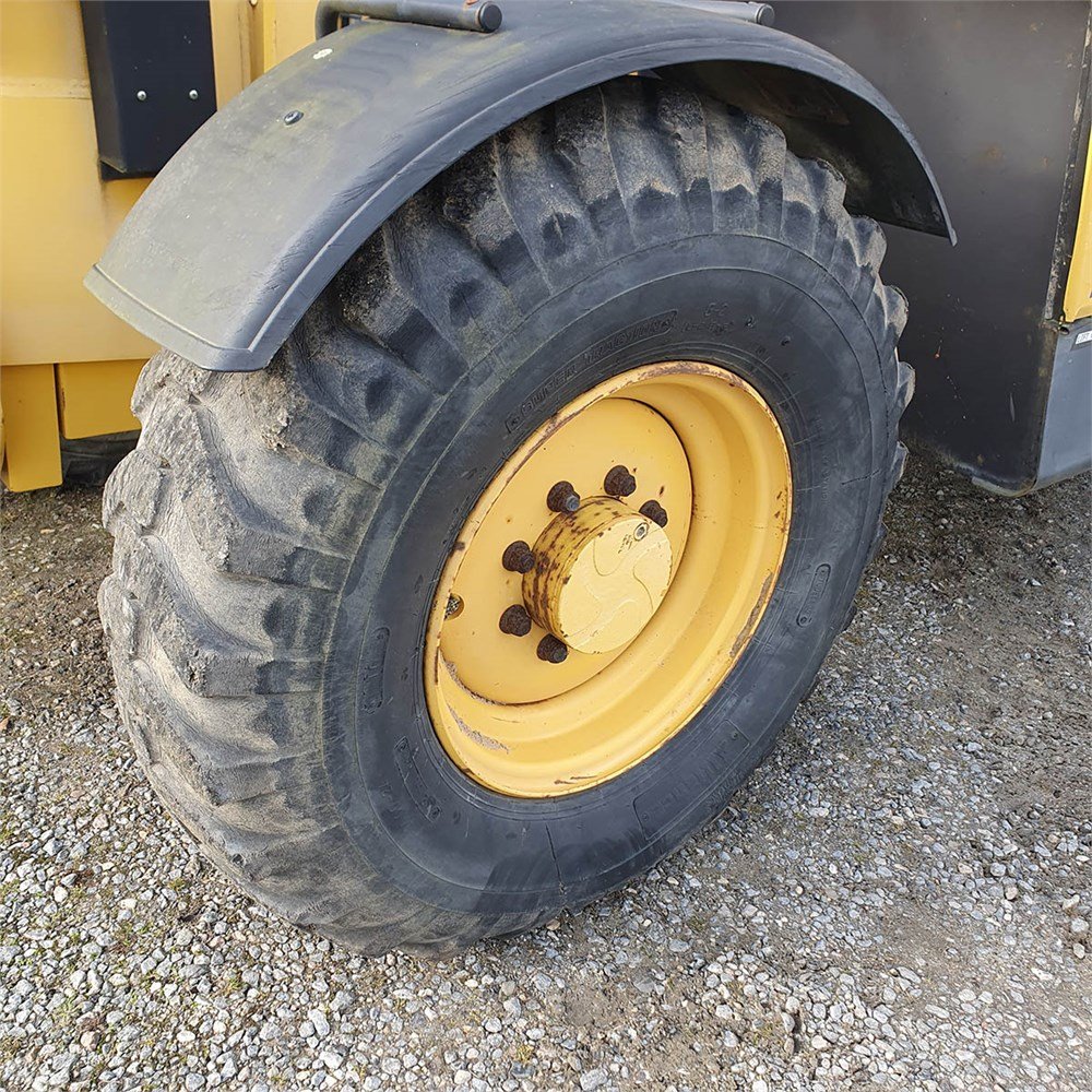 d738aeaa-4ce6-470c-a287-9b2c9a1cfb67_largesize komatsu wh 716 – 16 m – 2 250 h – 2005