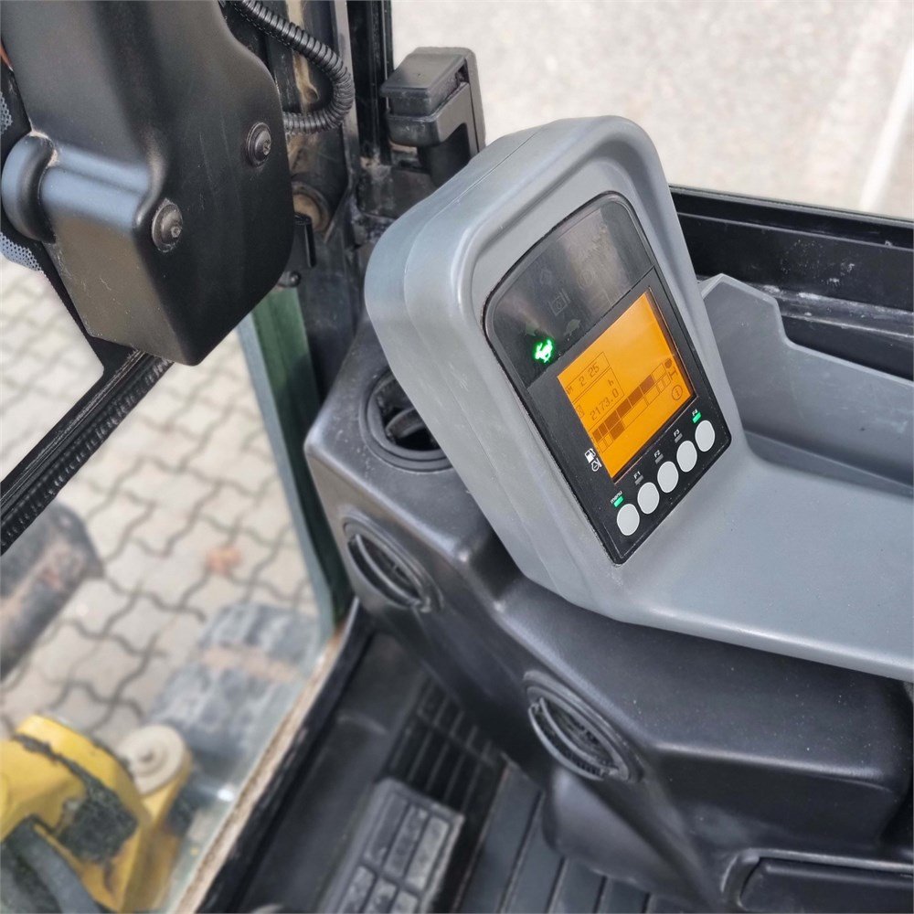 d82a3e35-40de-4dca-b117-cf34d1bf2f8f_largesize yanmar sv22 2t2 2 173 h 2020