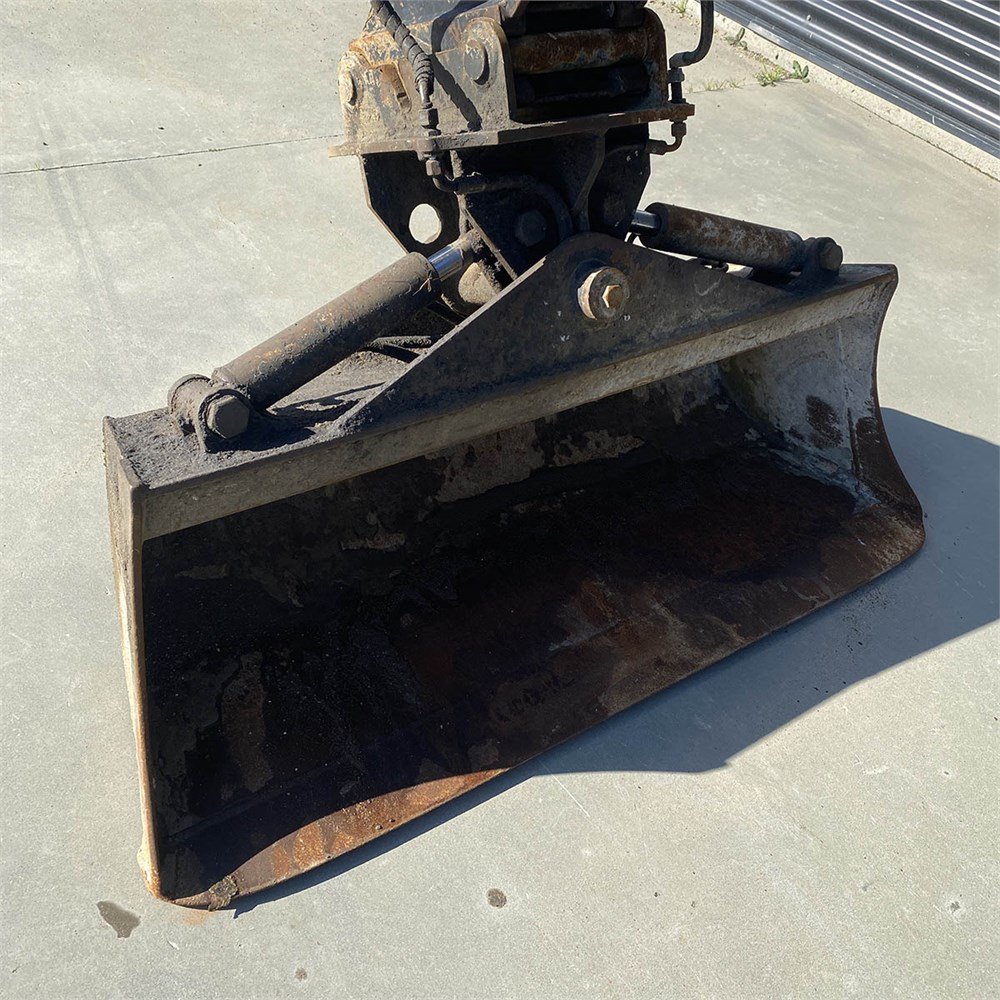 de2bb2a1-64f6-4535-a52a-3813e0d2dc0a_largesize caterpillar 302.2d – 2t2 – 5 415 h – 2013