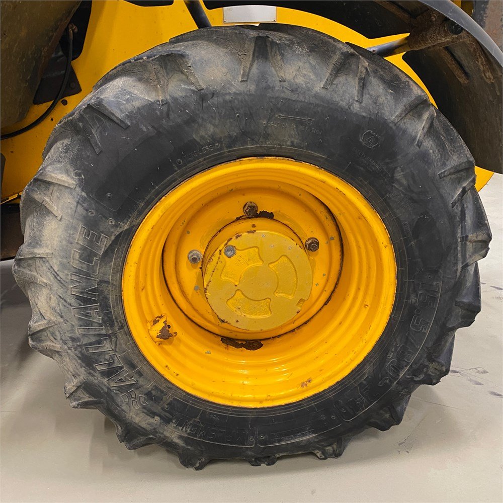 df02c1fa-cbe5-4f6d-98a5-88e6e6c41325_largesize jcb 531 70 – 7 m – 5 000 h – 2006