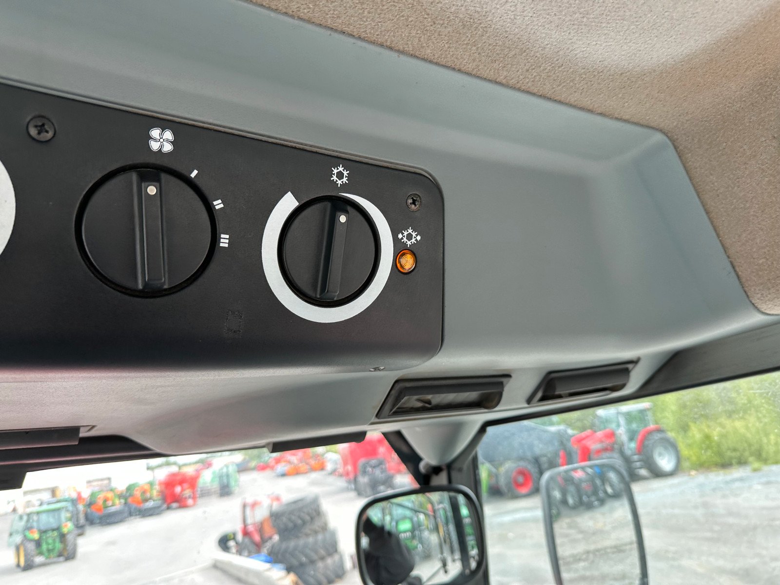 df53f25b-a59c-44d3-9ee2-a4d236d8961a case ih cx 100 103 ch 2000 5 028 h