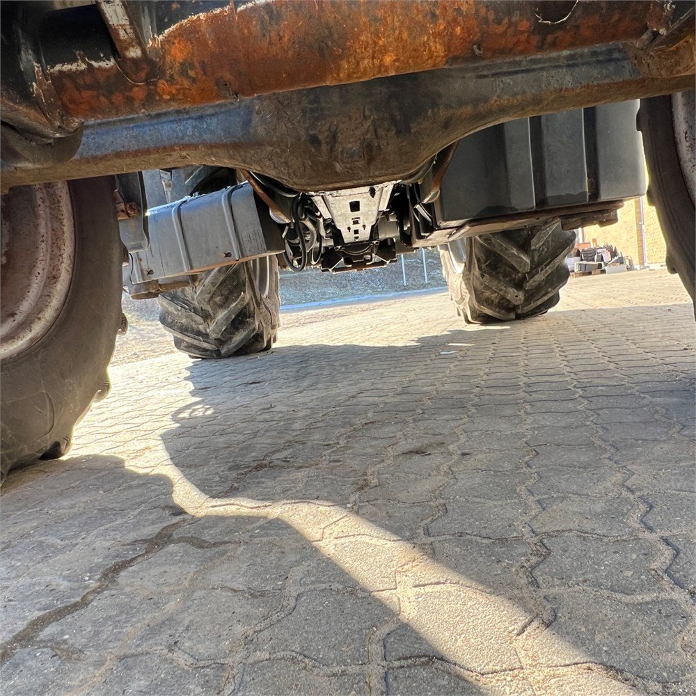 e0009b85-982c-42cb-ada5-9b5a3b583002_largesize massey ferguson 6480 dyna 6 – 145 ch – 2007 – 3 678 h