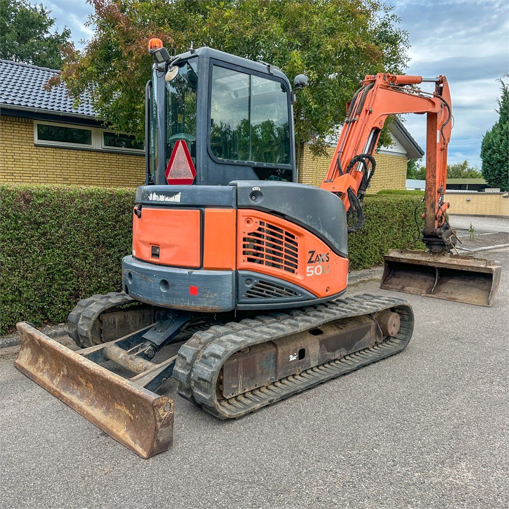 e8513818-676e-480e-8229-589582ac916b_largesize hitachi zx50 u 2 – 5t – 7 190 h – 2007