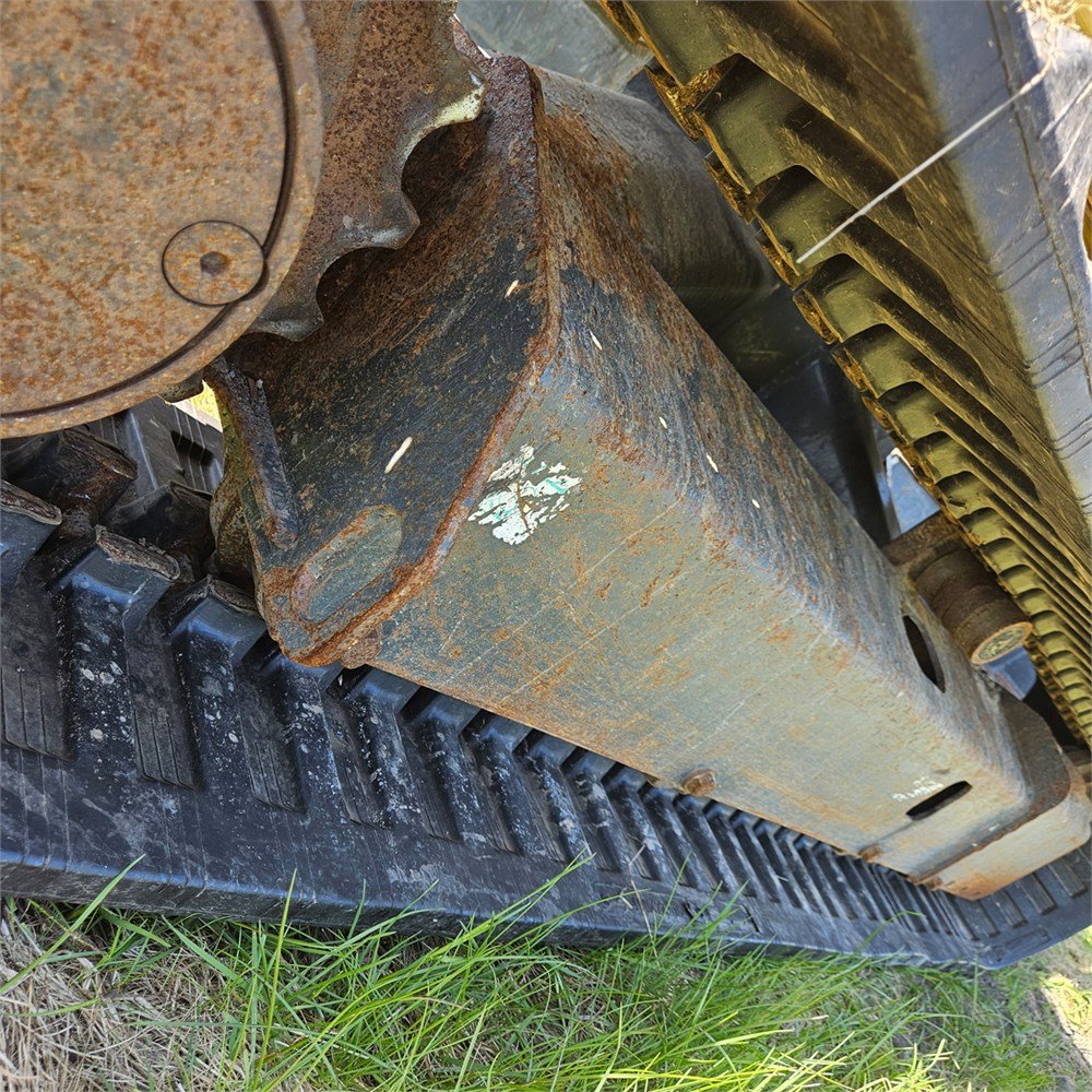 ec63d3a9-ce0b-48be-8655-2c742ee96672_largesize komatsu pc55mr 3 – 5t5 – 4 810 h – 2011