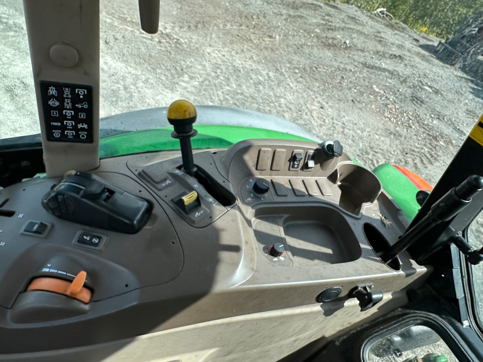 ef25eaca-59d4-49e1-8c99-39f2702be598 john deere 5090r – 98 ch – 3 985 h – 2009