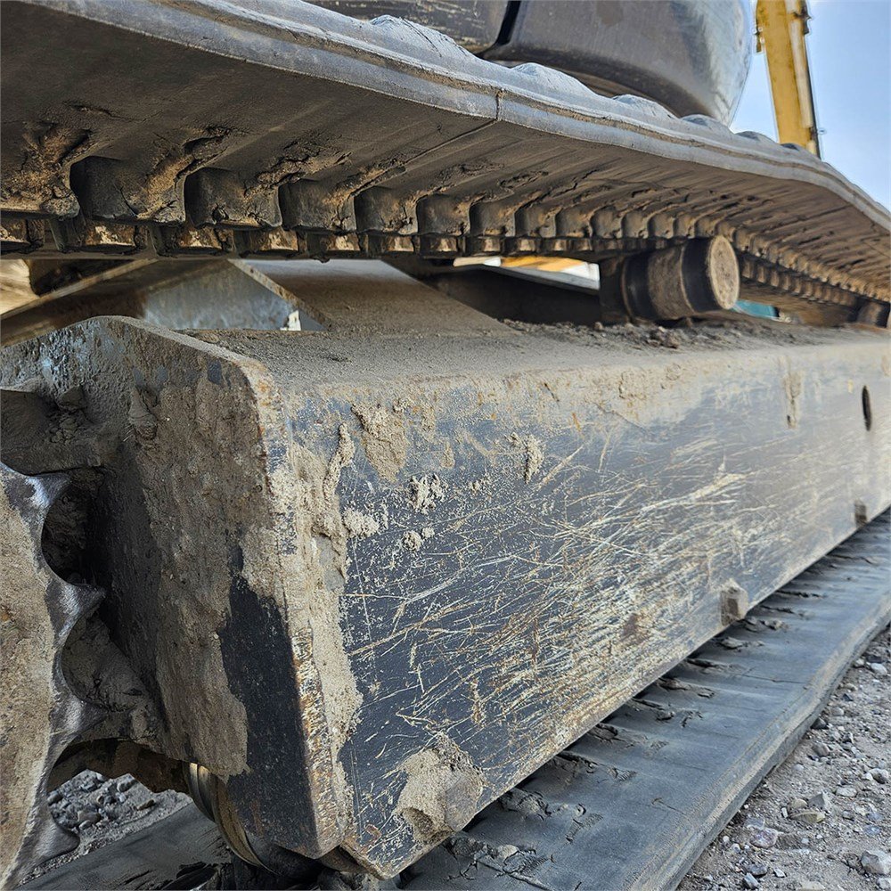 ef82a947-73ab-416f-89ed-36845f1db078_largesize new holland e39 b 4t 2 786 h 2015