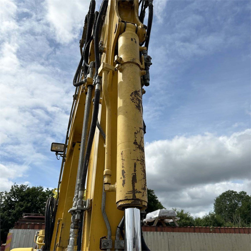 efd0292d-44e9-4e47-ab9d-1bad34145abe_largesize komatsu pc88mr 8 8t8 5 250 h 2014