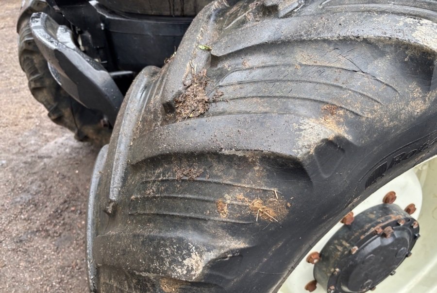 extrabilder58954012_large new holland tm120 122 ch 7 250 h 2003