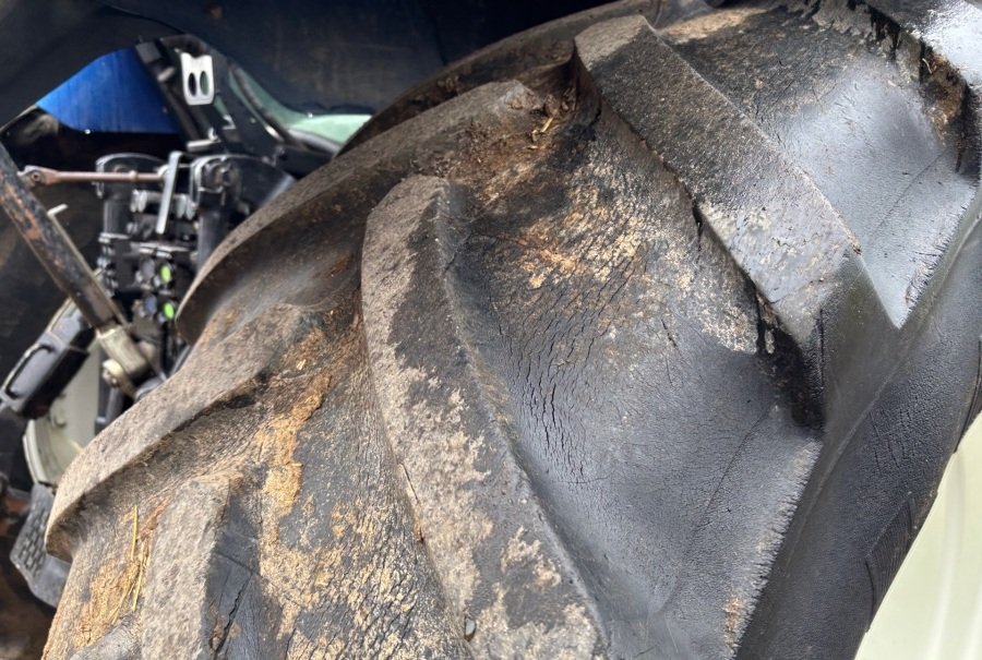 extrabilder58954084_large new holland tm120 122 ch 7 250 h 2003