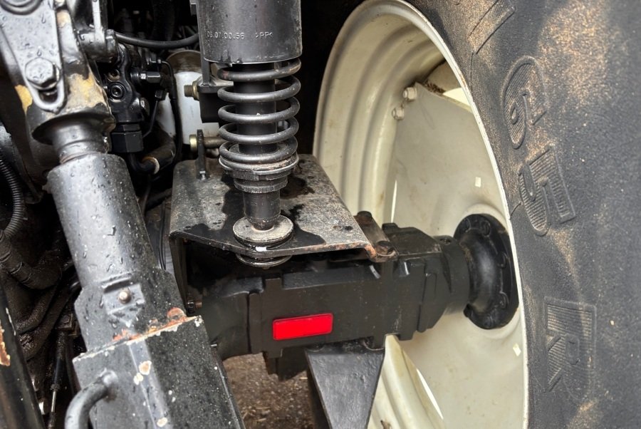 extrabilder58954286_large new holland tm120 122 ch 7 250 h 2003