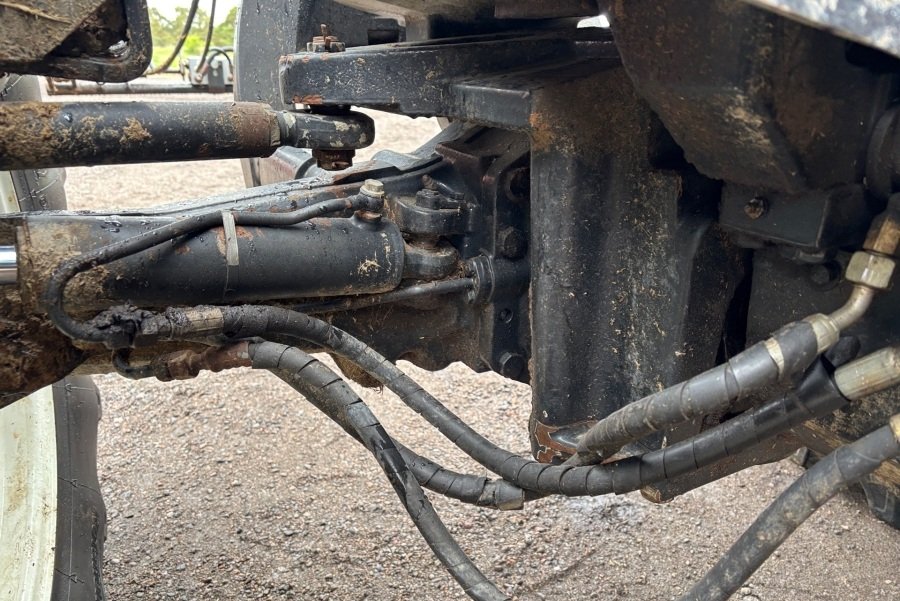 extrabilder58954328_large new holland tm120 122 ch 7 250 h 2003