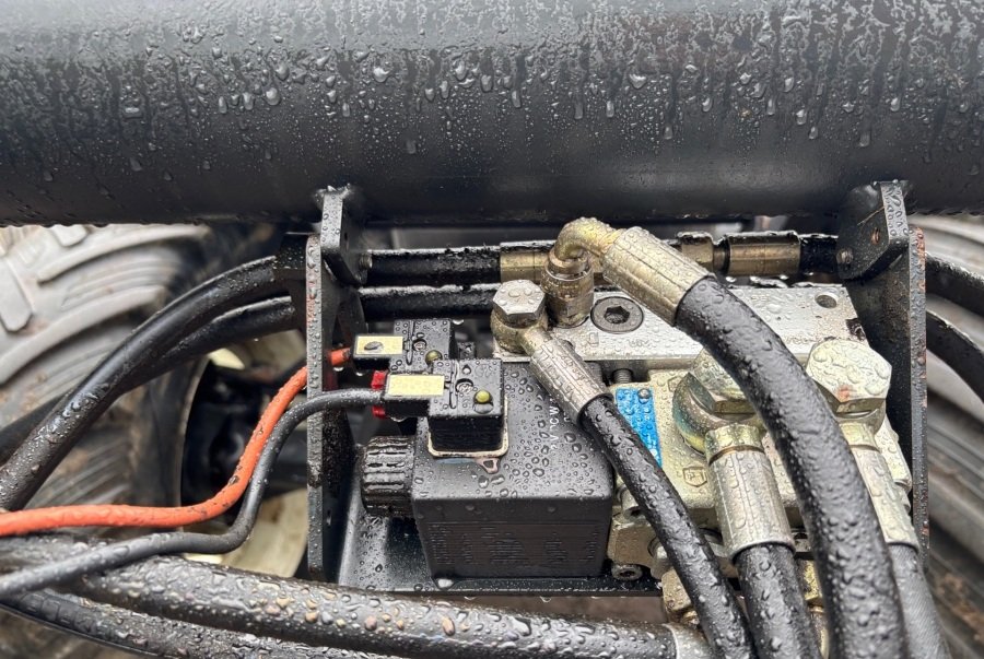 extrabilder58954489_large new holland tm120 122 ch 7 250 h 2003