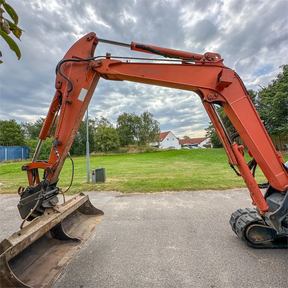 f20f4fae-23d1-4c7e-af80-dc27d42be934_largesize hitachi zx50 u 2 – 5t – 7 190 h – 2007