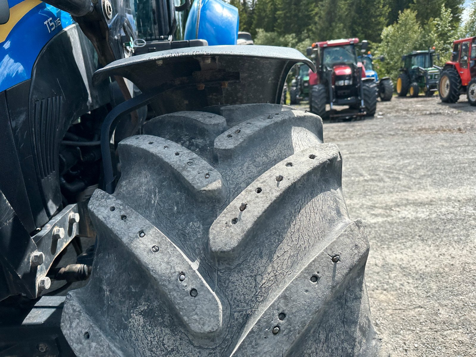 f2103c86-d5cd-4b03-83aa-1ca49a283917 new holland t5.115 – 115ch – 2 230 h – 2013