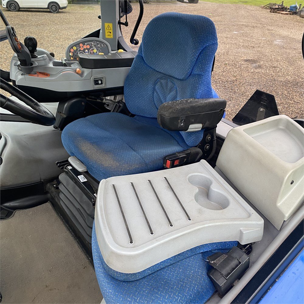 f3d30a70-85ef-4a0d-99f6-a26a8f7a5c8b_largesize new holland t7.220 – 167 ch – 2013 – 6 308 h