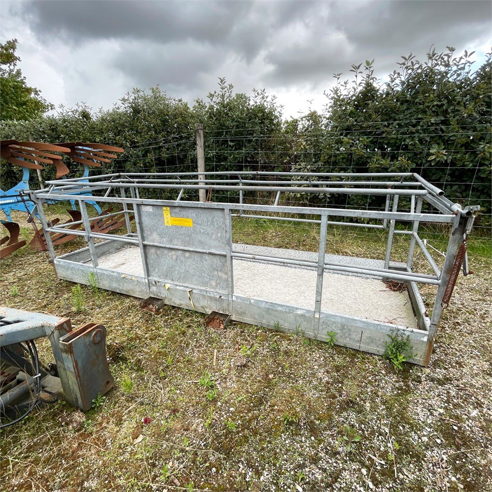 f5a7b531-9457-42c5-bac9-ba6785496905_largesize new holland lm 1740 – 17 m – 5 200 h – 2003