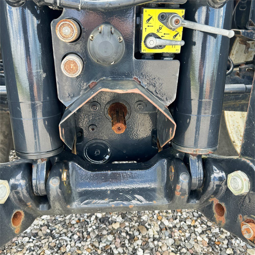 f6686772-a65b-4911-8a3d-88ebcb31e558_largesize new holland t 7.250 auto command – 200 ch – 2012 – 7 775 h