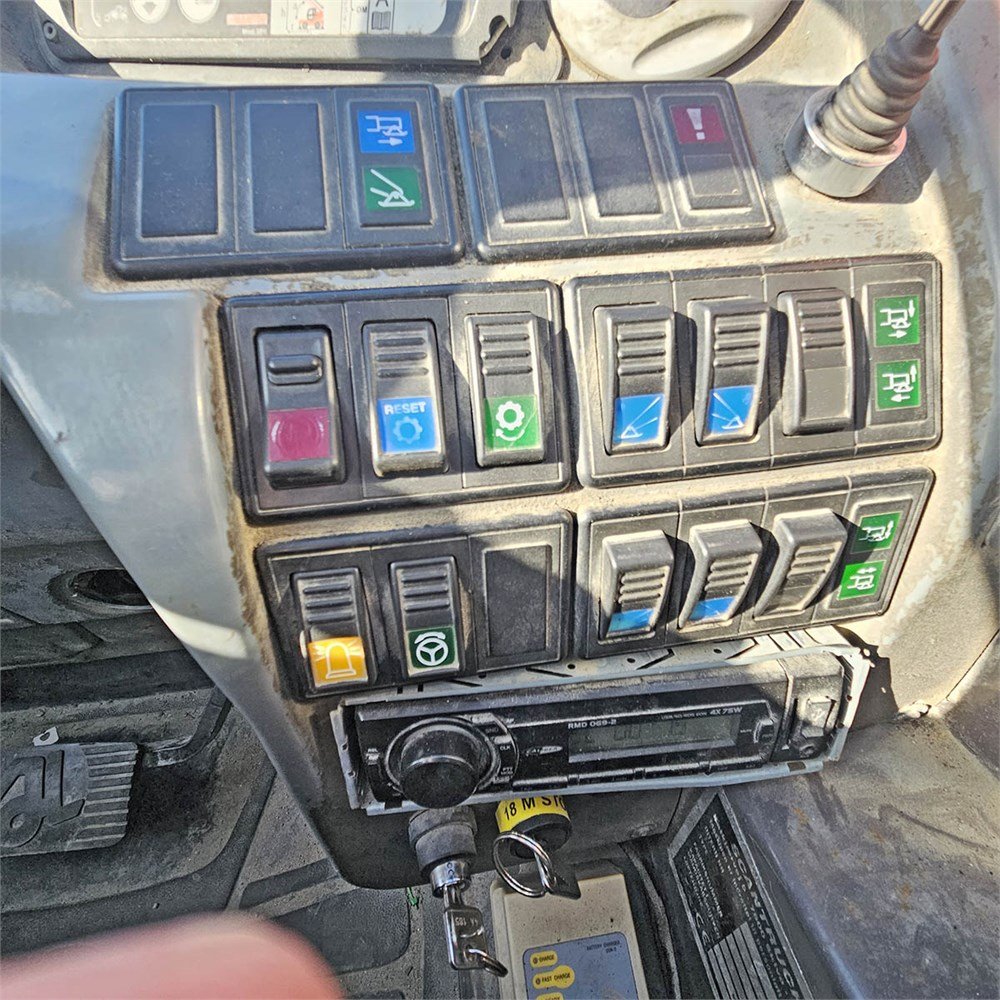 f6bdc257-3575-4761-9a0c-410e9ff0bfaa_largesize manitou mrt 2150 turbo privilege 21 m 9 410 h 2010