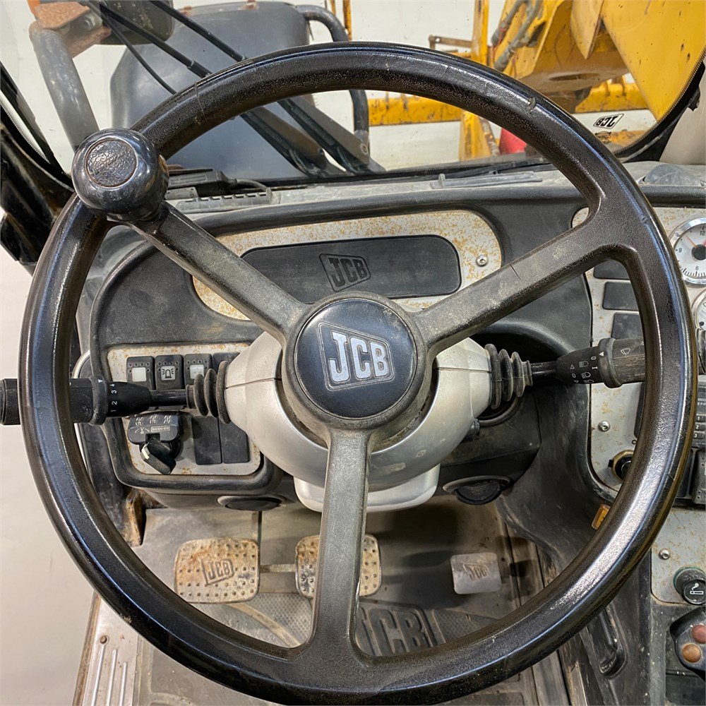 f7ef3330-91d1-4468-ab71-101509b9995c_largesize jcb 531 70 – 7 m – 5 000 h – 2006