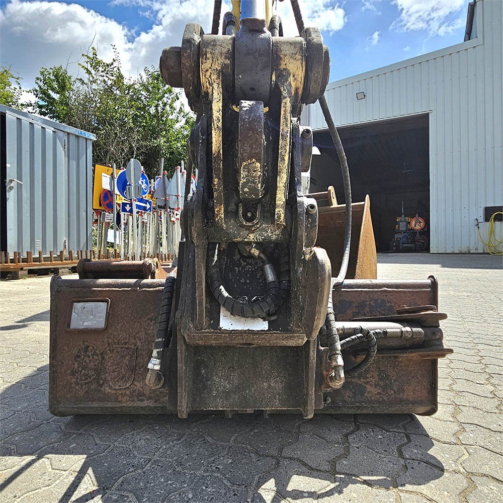 f93fb115-bd22-4be8-bd64-6466f44a5a73_largesize wacker neuson et18 2t 2 583 h 2016