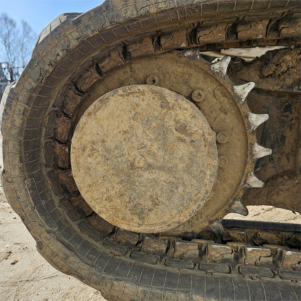 f9f730cd-0578-46cf-8add-9228c0eedfef_largesize new holland e26c 2t6 916 h 2018