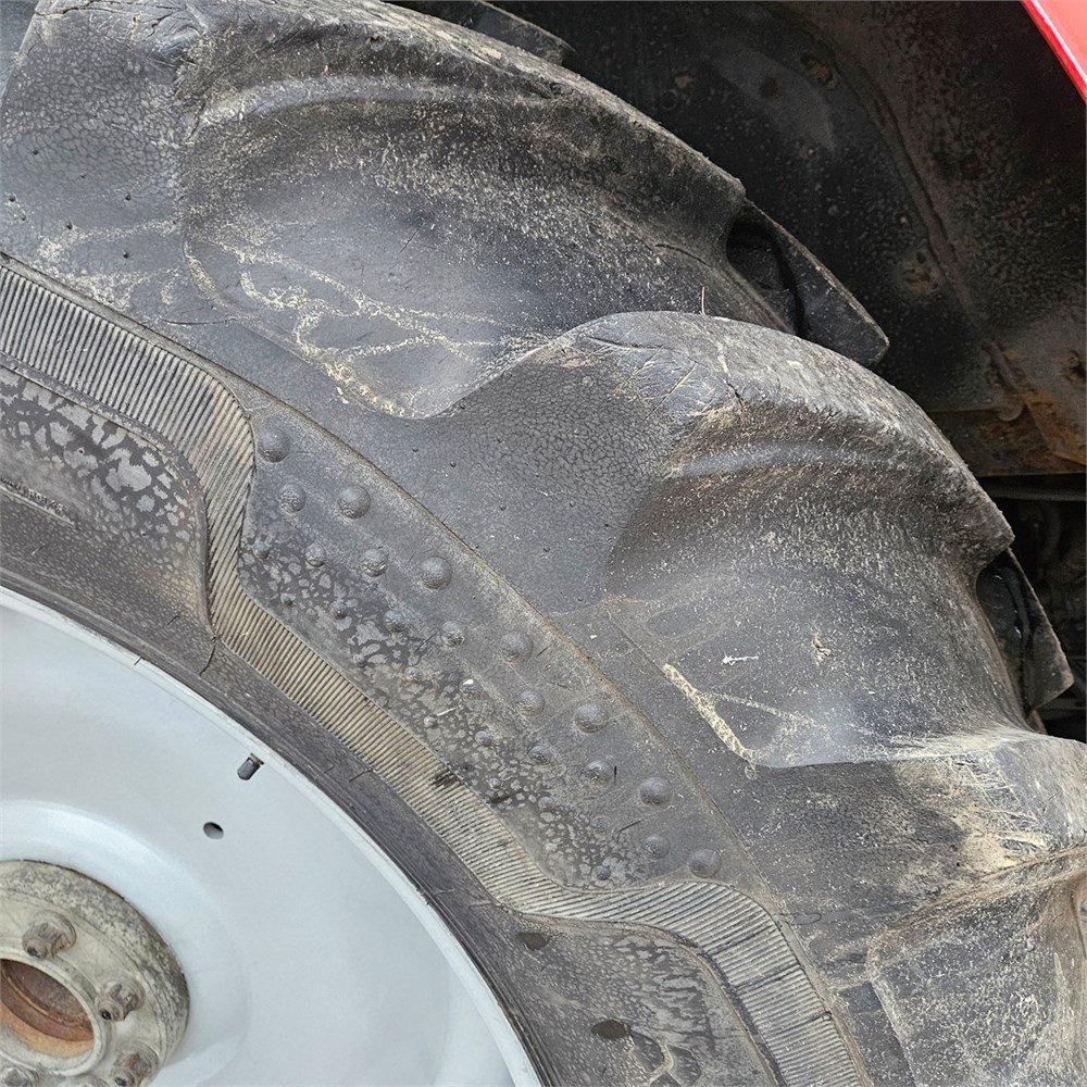 fa153daa-948d-40e9-bb54-0bef745943b2_largesize massey ferguson 6465 dyna 6 – 120 ch – 8 053 h – 2006