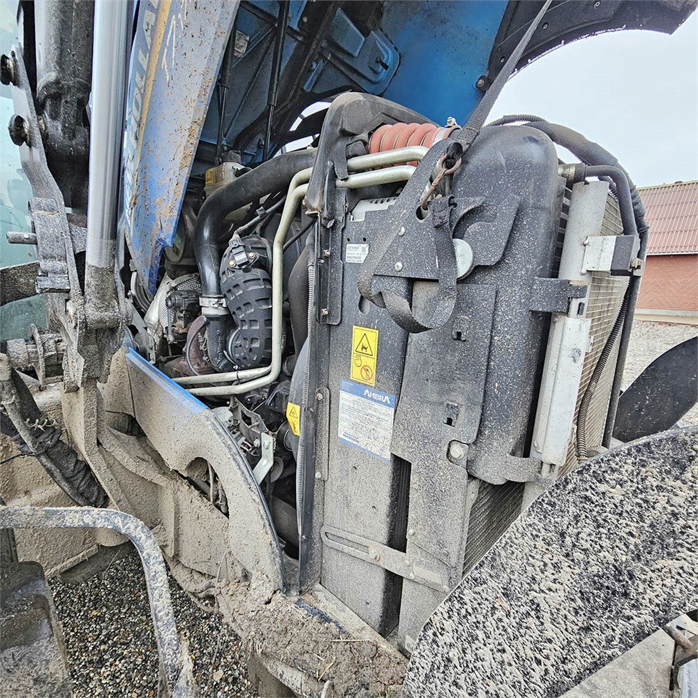 fe6e3b9a-5ed3-4675-99cc-7c3dfa87644c_largesize new holland t7.175 e1 – 155 ch – 2018 – 4 658 h