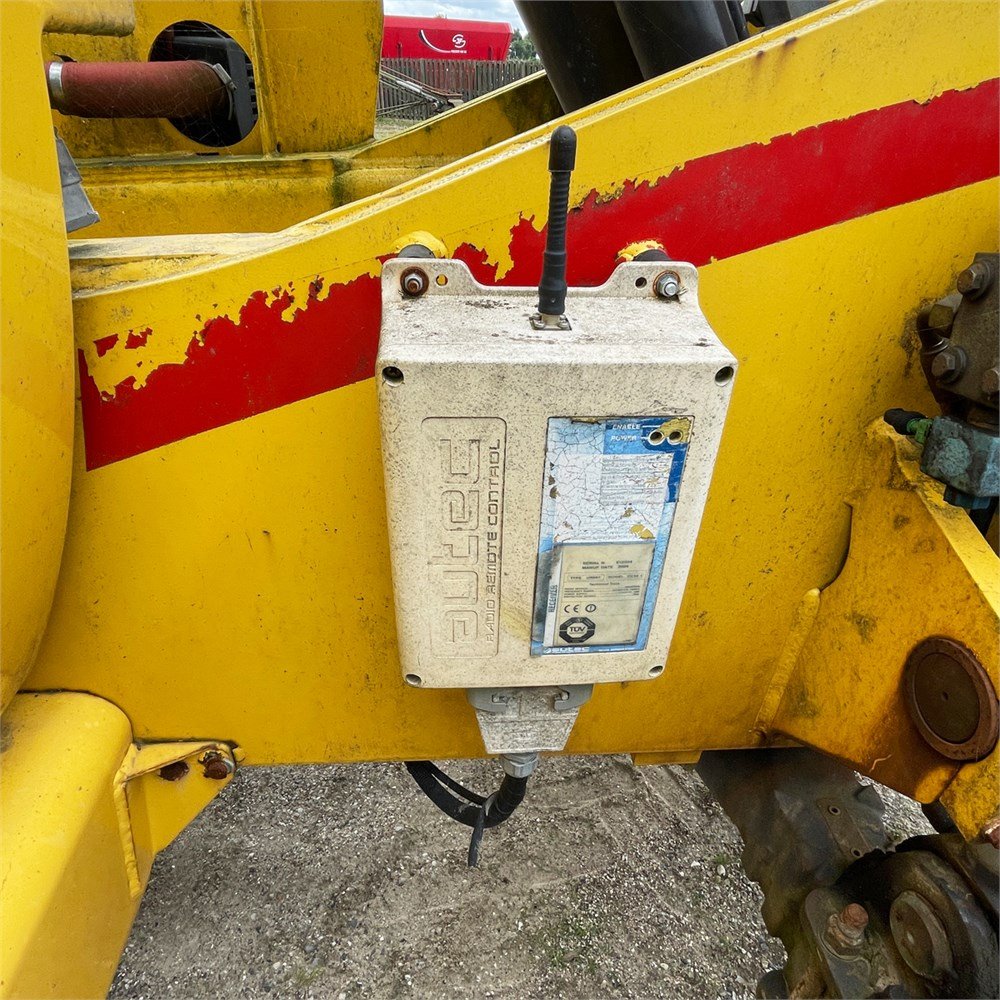 fe8f6196-3652-42b6-accb-f11fc119b17d_largesize new holland lm 1740 – 17 m – 5 200 h – 2003