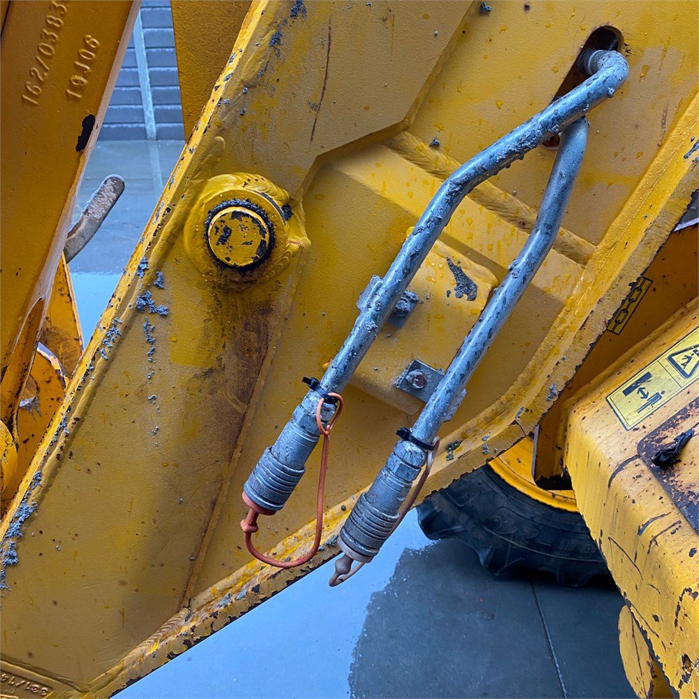 fecd1c47-8c50-41b0-8d98-8d4943c96067_largesize jcb 531 70 – 7 m – 5 000 h – 2006