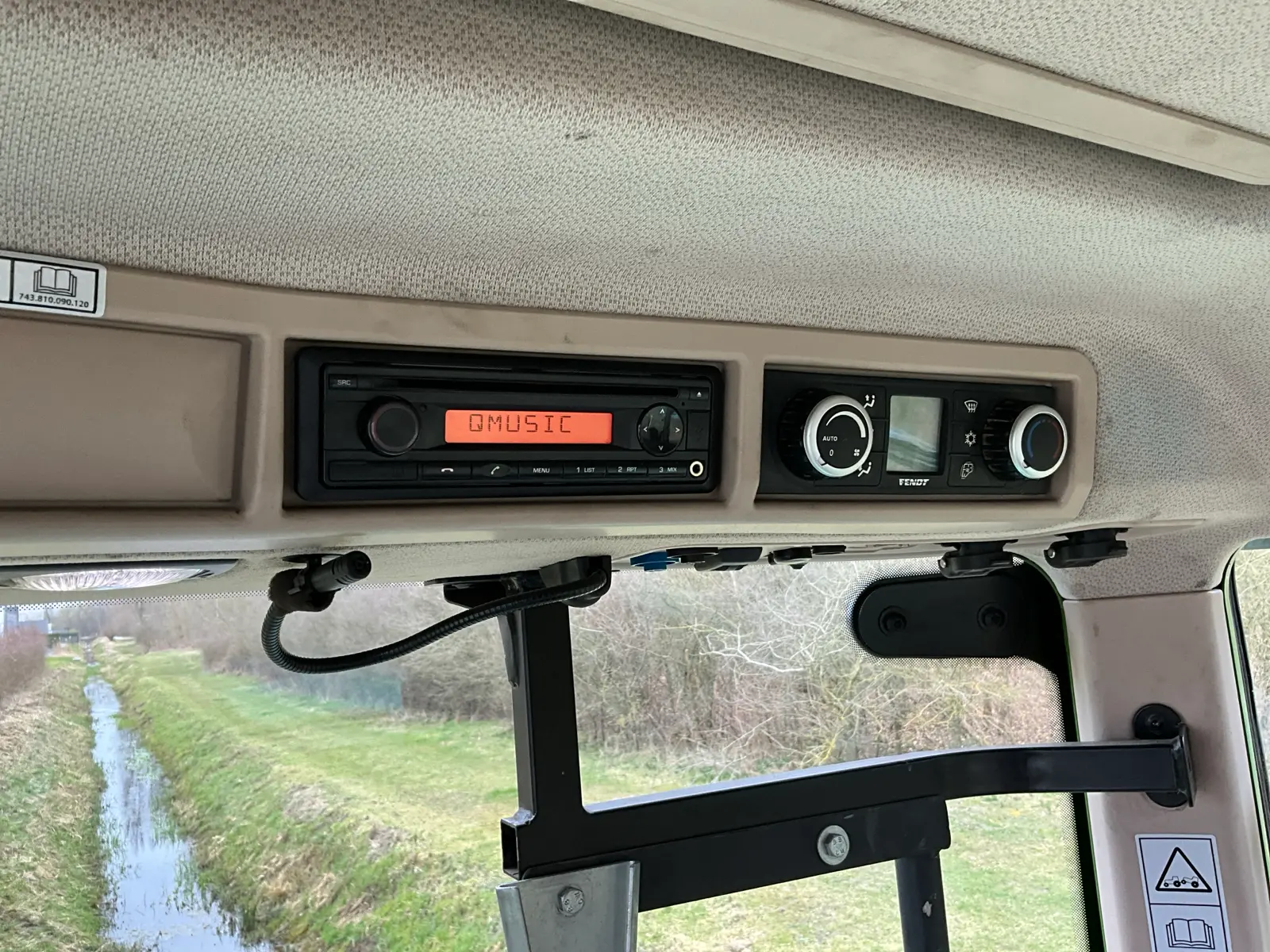 file (23) fendt 724 vario profiplus – 245 ch – 2017 – 5 775 h