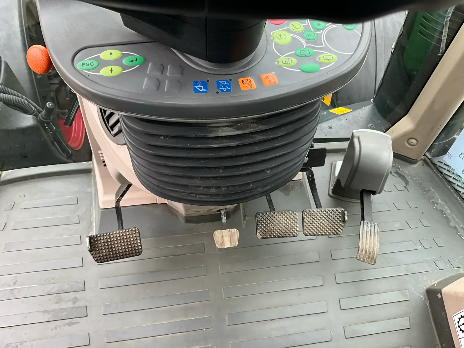 file (32) fendt 724 vario profiplus – 245 ch – 2017 – 5 775 h